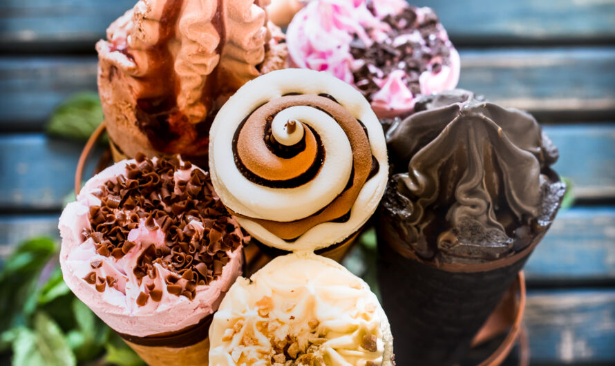 घरगुती आइसक्रीम रेसिपी – स्वादिष्ट, मऊ आणि अगदी सोपी!